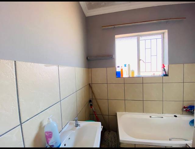 2 BEDROOM TOWNHOUSE FOR SALE IN ANNADALE